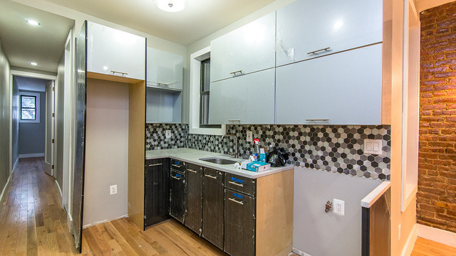 1319 Halsey Street - Photo 1