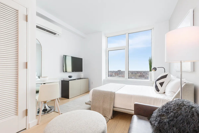 123 Linden Boulevard - Photo 1