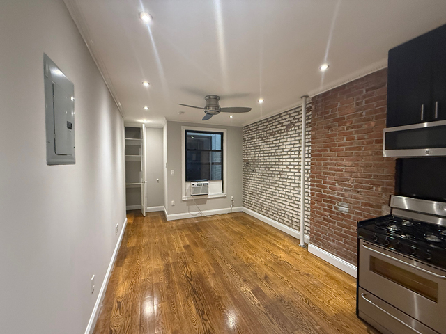 436 West 52nd Street - Photo 1