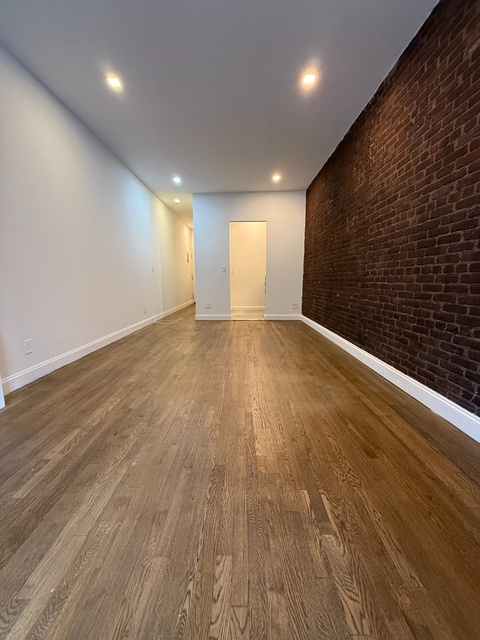  East 80th Street - Photo 1