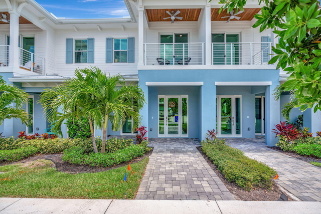 4695 Se Manatee Way - Photo 1