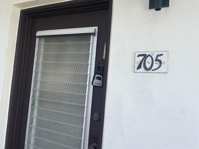 705 Normandy O - Photo 1