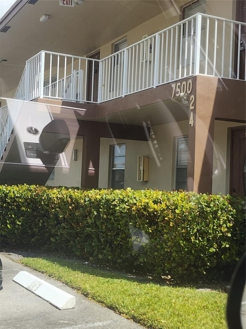 7500 Nw 4th Place - Photo 1