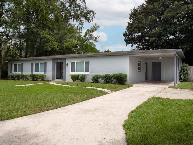 1425 Ne 13th Street - Photo 1