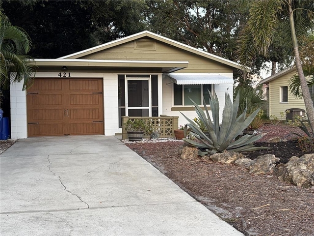 421 Riviera Street - Photo 1