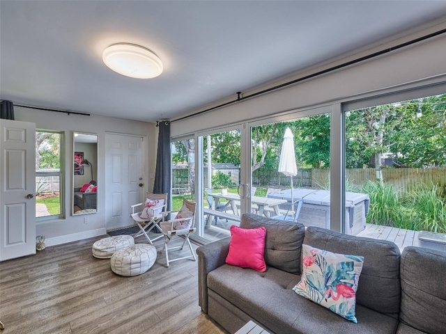 801 Ne 15th Street - Photo 1