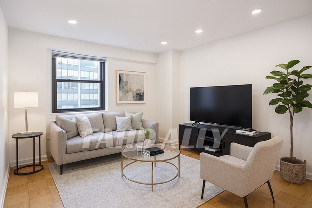 E 46TH Street - Photo 1