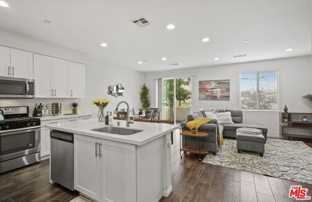 4720 E Washington Avenue - Photo 1