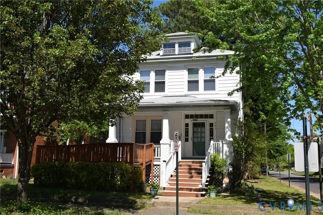 301 W 30th Street - Photo 1
