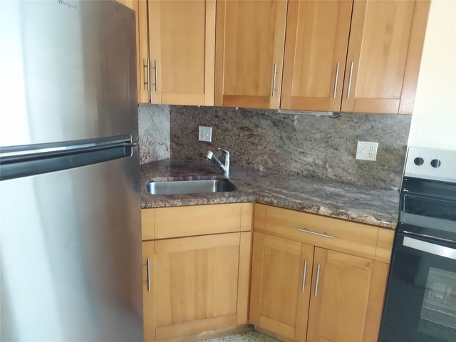 505 Sw 9th Street - Photo 1