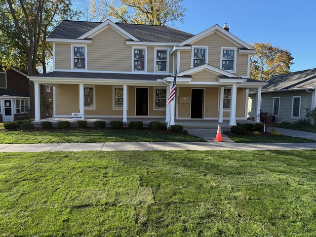 627 N River - Photo 1
