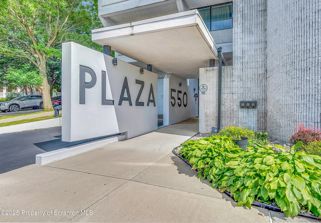 550 Clay Avenue - Photo 1