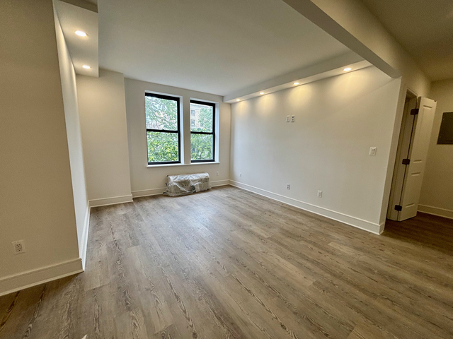 45 West 81st Street - Photo 1