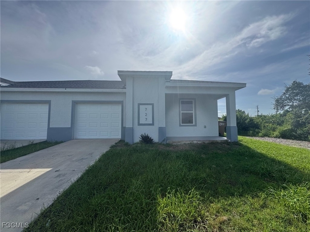 727 Gordon Avenue S - Photo 1