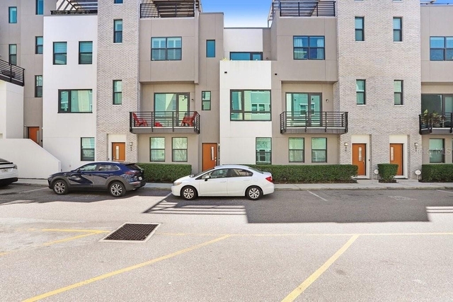2511 N Grady Avenue - Photo 1