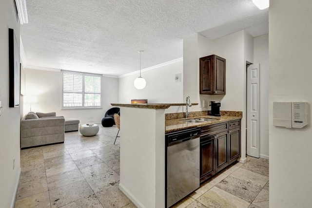 580 S Sapodilla Avenue - Photo 1