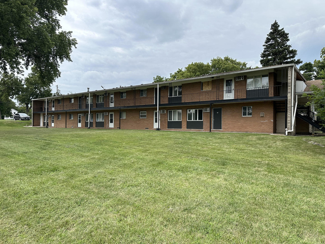 250 N Entrance Avenue - Photo 1