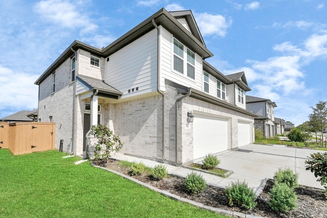 21034 Shore Oak Drive - Photo 1