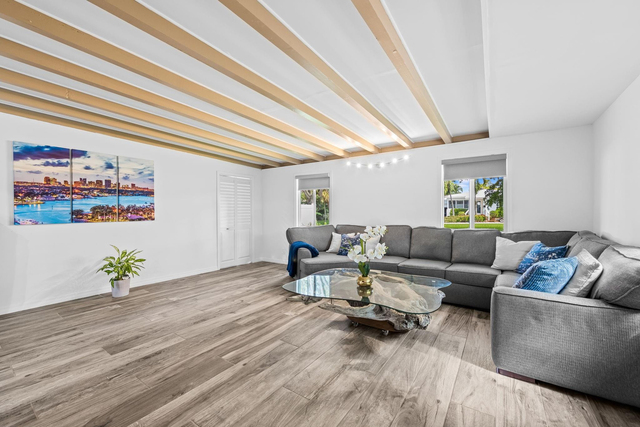 1300 Sw 17th Street - Photo 1
