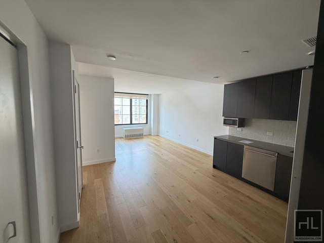 Northern Boulevard - Photo 1