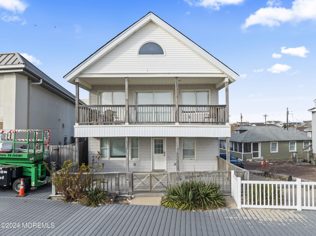 255 Boardwalk - Photo 1