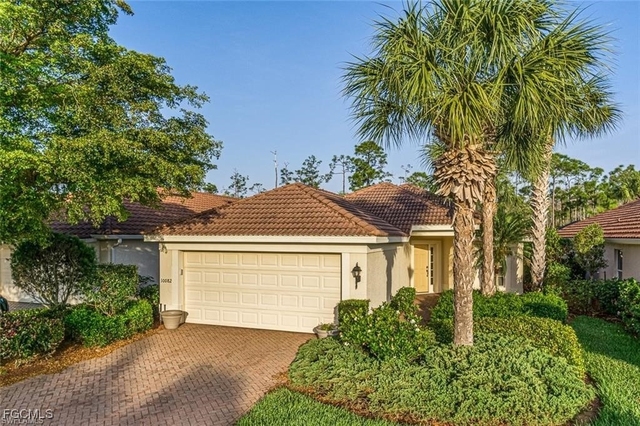 10082 Oakhurst Way - Photo 1