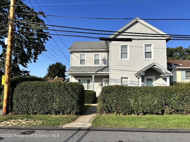 719 Saginaw Street - Photo 1