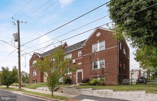 1721 29th Street Se - Photo 1
