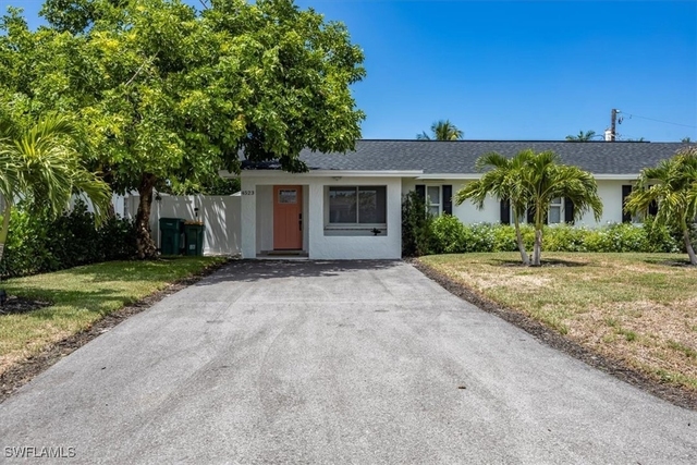 4523 Fluvia Avenue - Photo 1