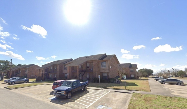 1845 5th St - Photo 1