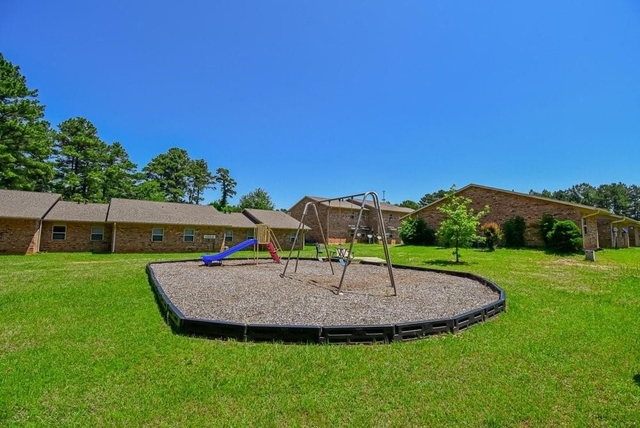 400 Pine Burr Lane - Photo 1