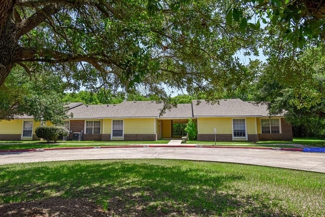1803 Gray St - Photo 1