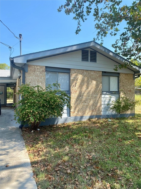 400 Swanee Dr - Photo 1