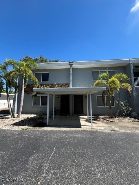 1825 Oak Lane - Photo 1