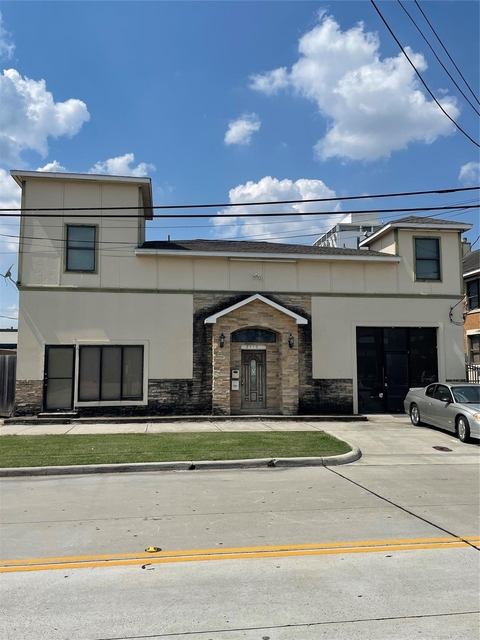 2110 Chenevert Street - Photo 1