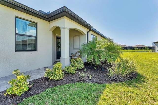 2049 Bonito Way - Photo 1