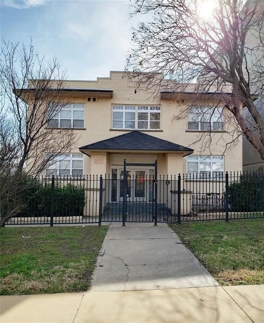 910 Nw 13th Streets - Photo 1