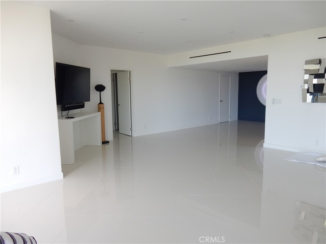 900 Island Drive - Photo 1