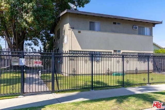 3620 S Budlong Avenue - Photo 1