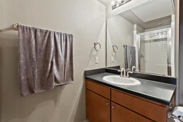 2515 Pearl - Photo 1