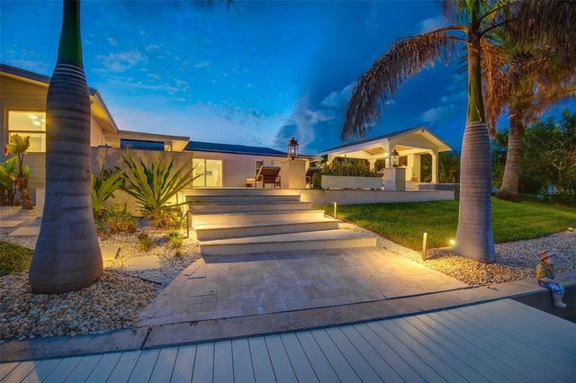 807 Snug Island - Photo 1