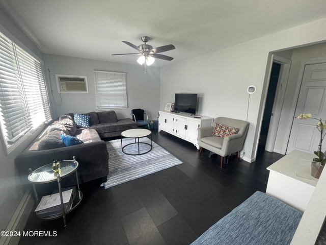 279 Cummings Avenue - Photo 1