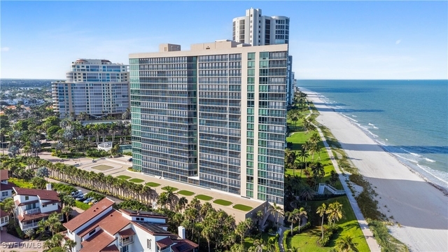 4651 Gulf Shore Boulevard N - Photo 1