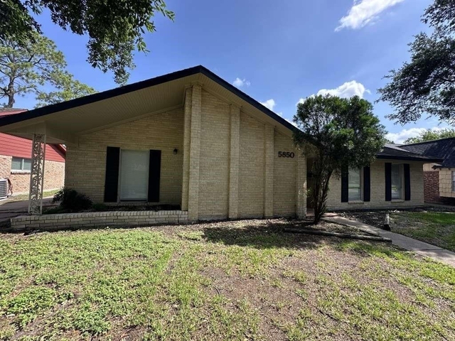 5850 Paisley Street - Photo 1