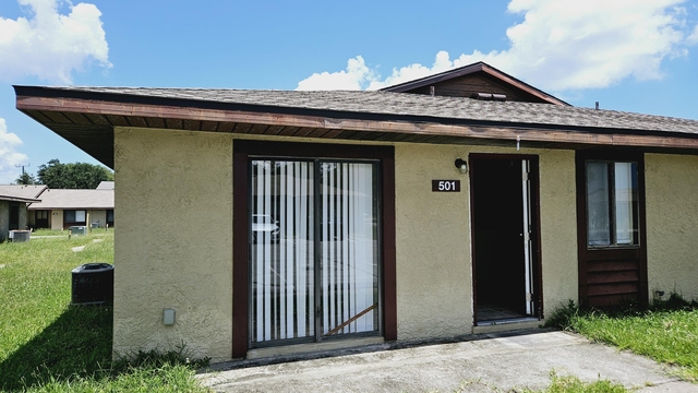 1050 N Fiske Boulevard - Photo 1