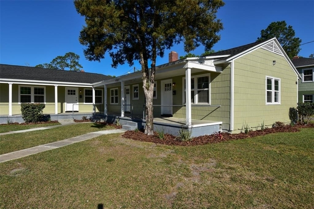 1028 Ne 3rd Avenue - Photo 1