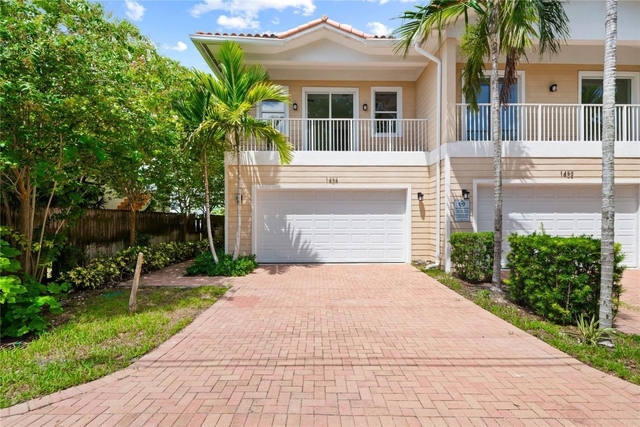 1434 Sw 4th Avenue - Photo 1
