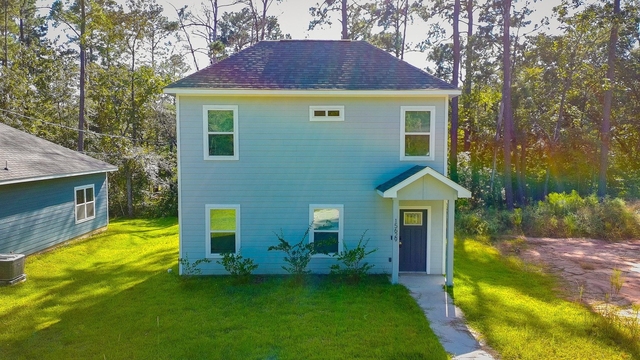 15629 Holly Drive - Photo 1