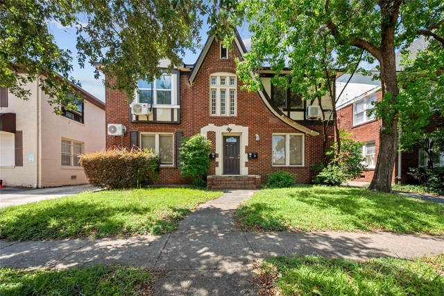 907 W Gray - Photo 1