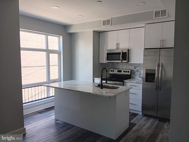 1328 S 6th Street - Photo 1